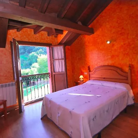 Casa De Aldea La Redondiella *