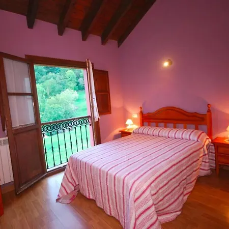 Casa De Aldea La Redondiella