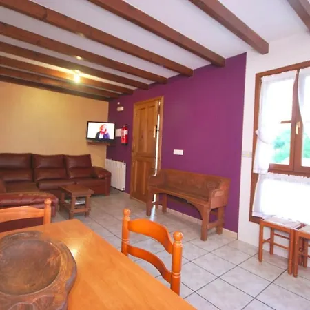 別荘 Casa De Aldea La Redondiella